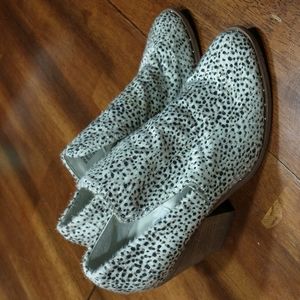 Very G amber beige booties women's size 8.5